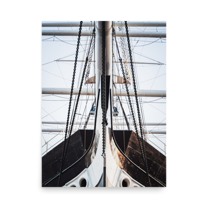 Tirage photo Inspiration "Bow of a historic sailing ship in NYC" - Maritime - The Artistic Way
