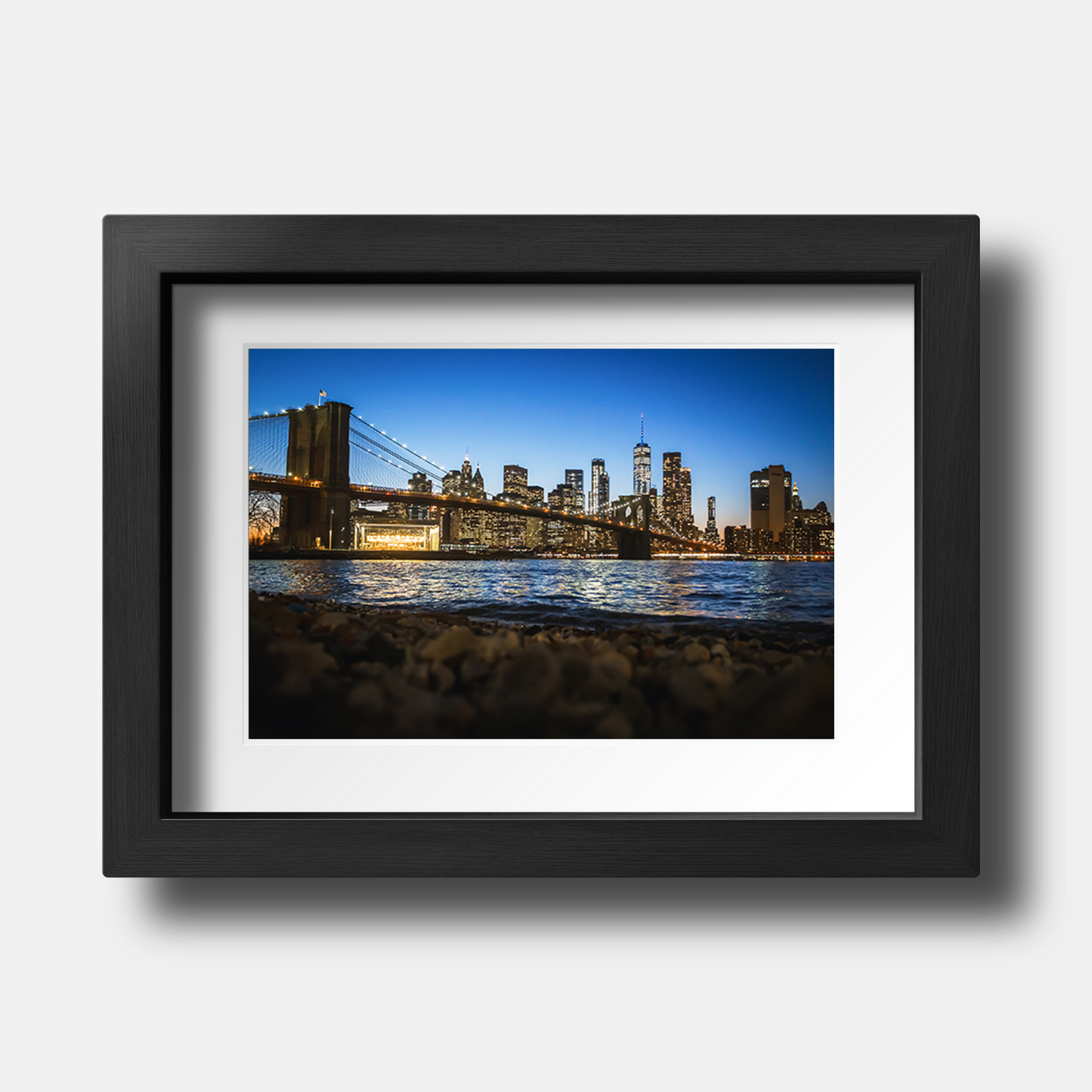 Tirage photo de New York "Nightscape of New York and the Brooklyn Bridge" - NY - The Artistic Way
