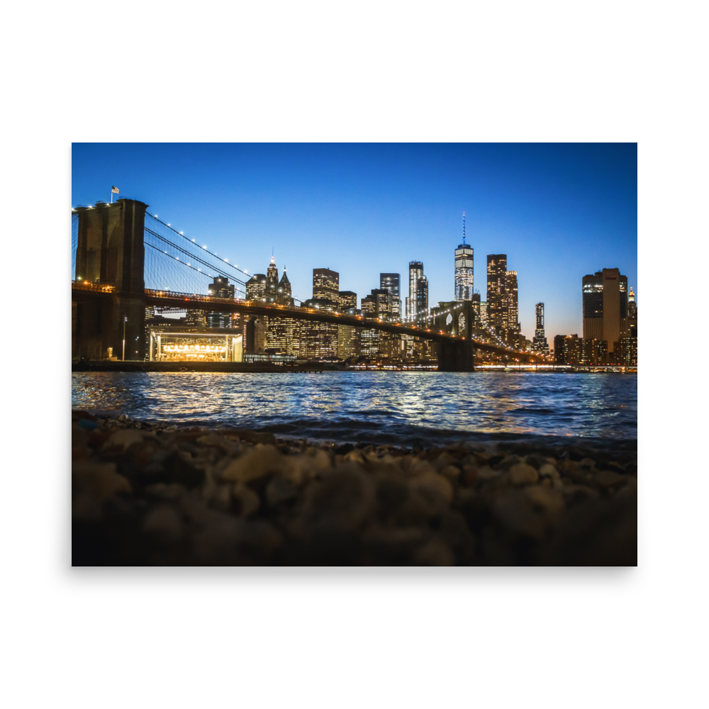 Tirage photo de New York "Nightscape of New York and the Brooklyn Bridge" - NY - The Artistic Way