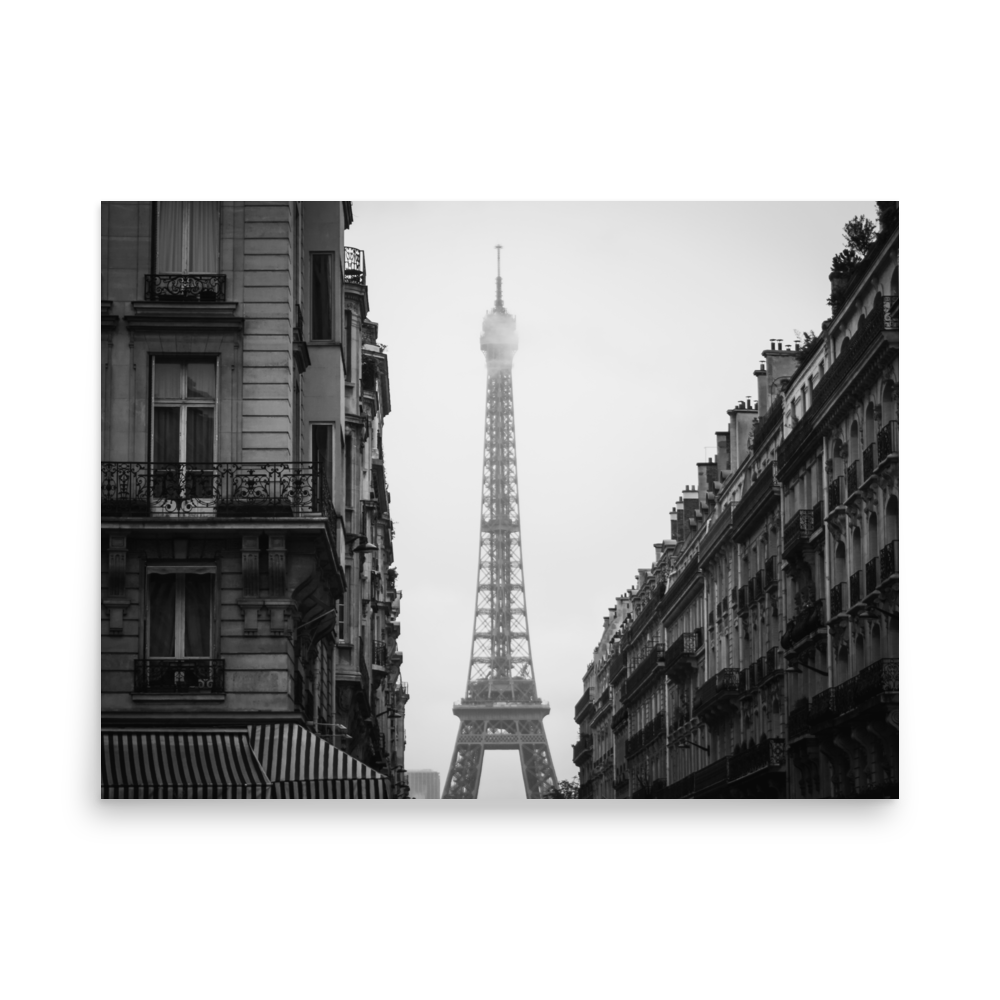 Tirage photo de Paris "Misty Eiffel Tower B&W" - Paris - The Artistic Way
