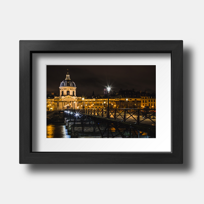 Tirage photo de Paris "Romantic Pont des Arts at night" - Paris - The Artistic Way