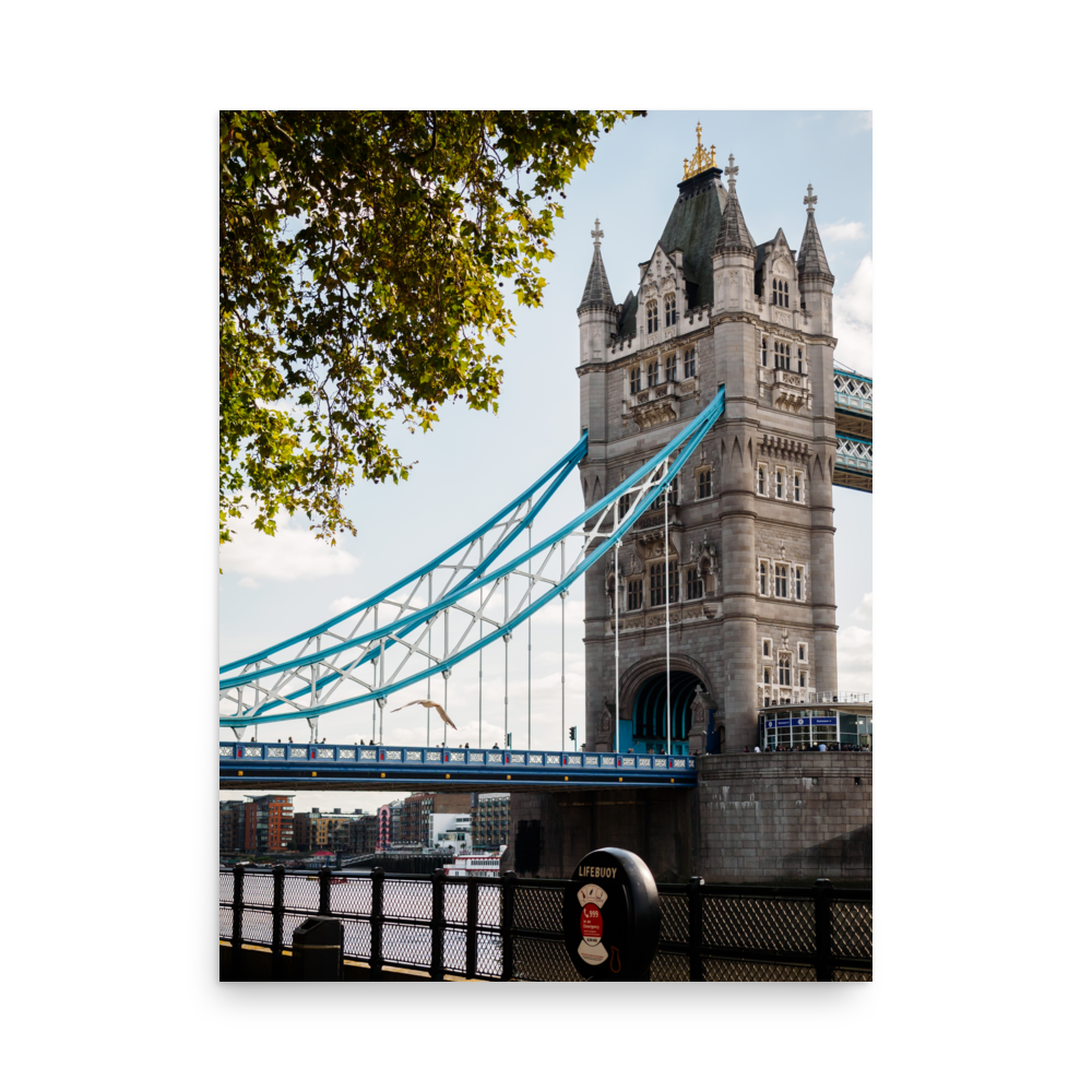 Tirage photo de Londres "Tower Bridge from Lower Thames St" - Londres - The Artistic Way