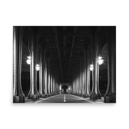 Tirage photo de Paris "Monumental Pont Bir Hakeim N&B" - Paris - The Artistic Way