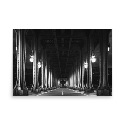 Tirage photo de Paris "Monumental Pont Bir Hakeim N&B" - Paris - The Artistic Way