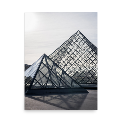Tirage photo de Paris "Duo de Pyramides Louvre en contre-jour" - Paris - The Artistic Way