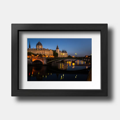 Tirage photo de Paris "Blue Conciergerie" - Paris - The Artistic Way