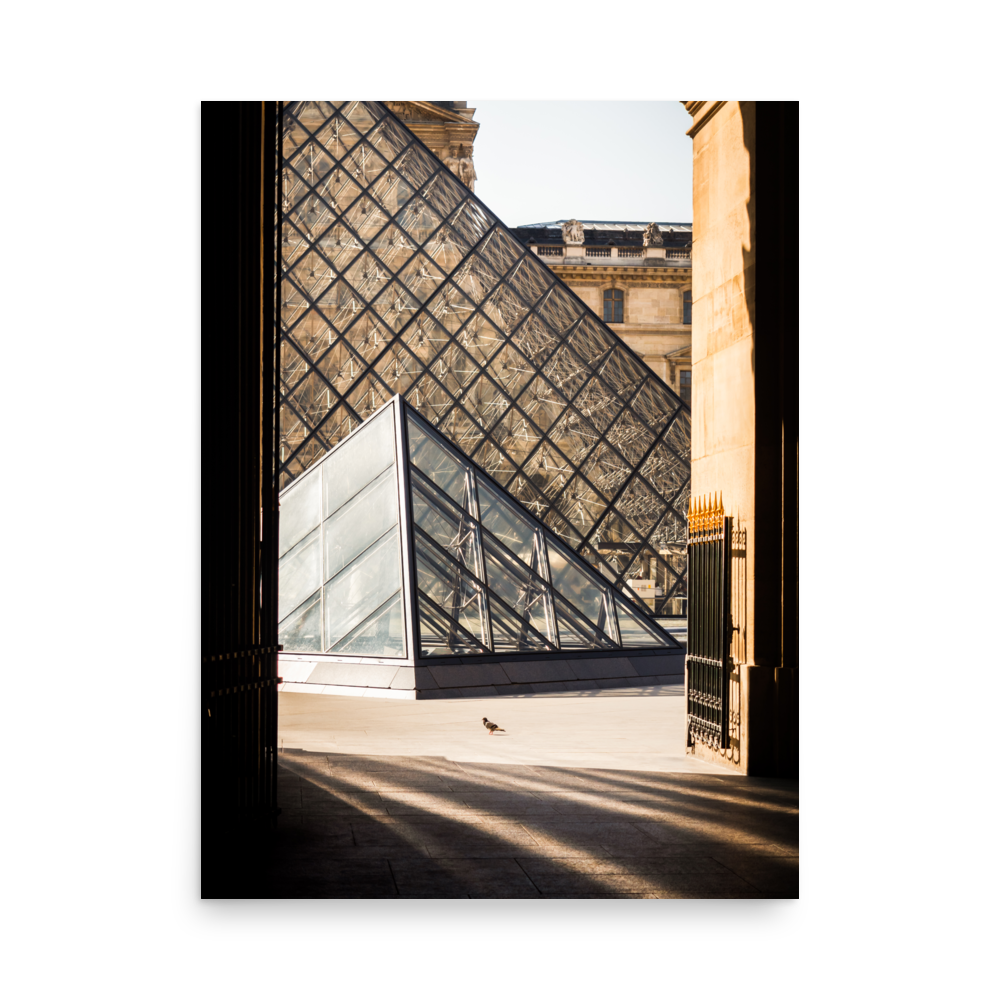 Tirage photo de Paris "Louvre Lights and Shadows" - Paris - The Artistic Way