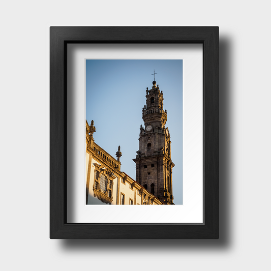 Tirage photo de Porto "Sunset over the tower of the Clerigos Church in the center of Porto" - Porto - The Artistic Way