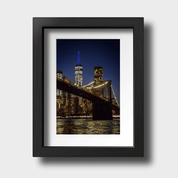 Tirage photo de New York "Downtown Manhattan from Brooklyn at Night" - NY - The Artistic Way