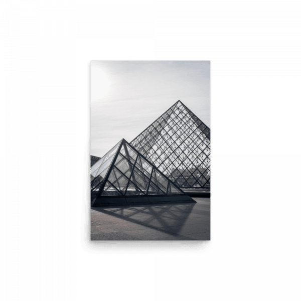 Tirage photo de Paris "Duo de Pyramides Louvre en contre-jour" - Paris - The Artistic Way