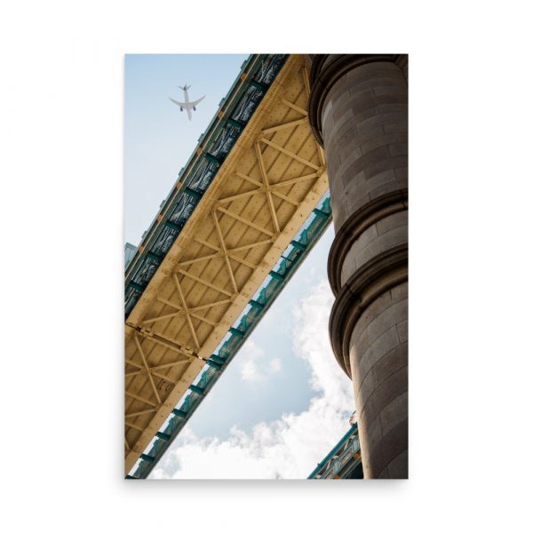 Tirage photo de Londres "Flight over Tower Bridge" - Londres - The Artistic Way